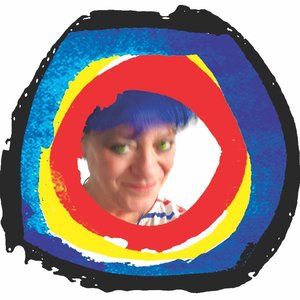 Meet your Posher, Laurie